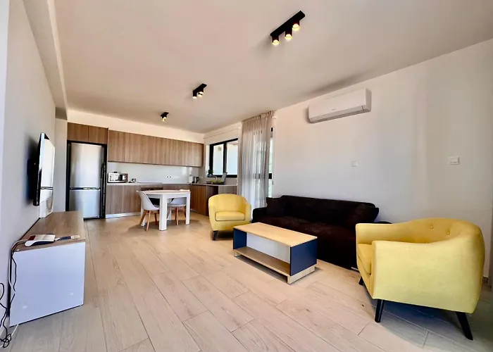 Mackenzie Seaside * Λάρνακα