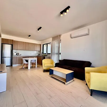 Mackenzie Seaside * Ларнака